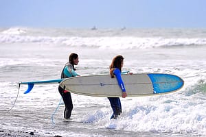 Free surf course, soft top surfboard